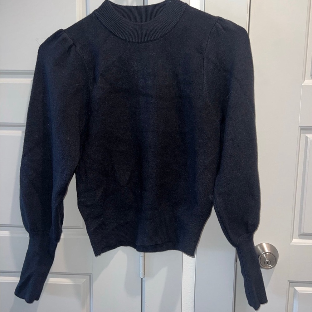 Women’s sweater, size XS